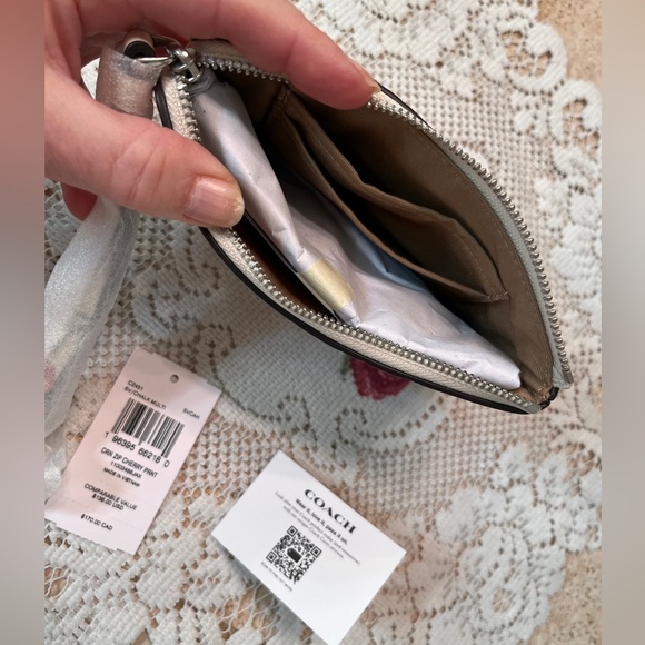 Coach smooth leather cherry print corner zip wristlet, ziptop closure, strap NWT - Picture 3 of 7